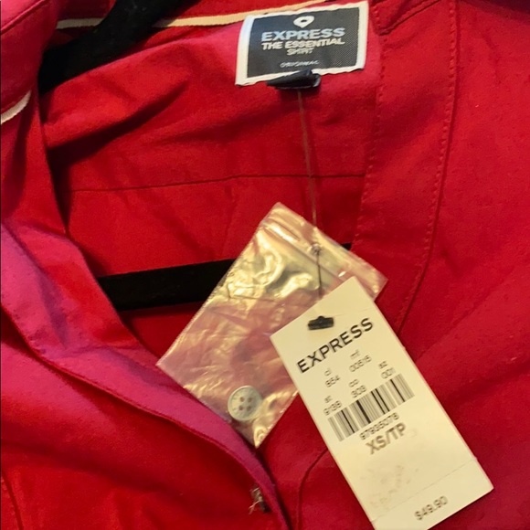 Express Essential Shirt - Picture 2 of 3